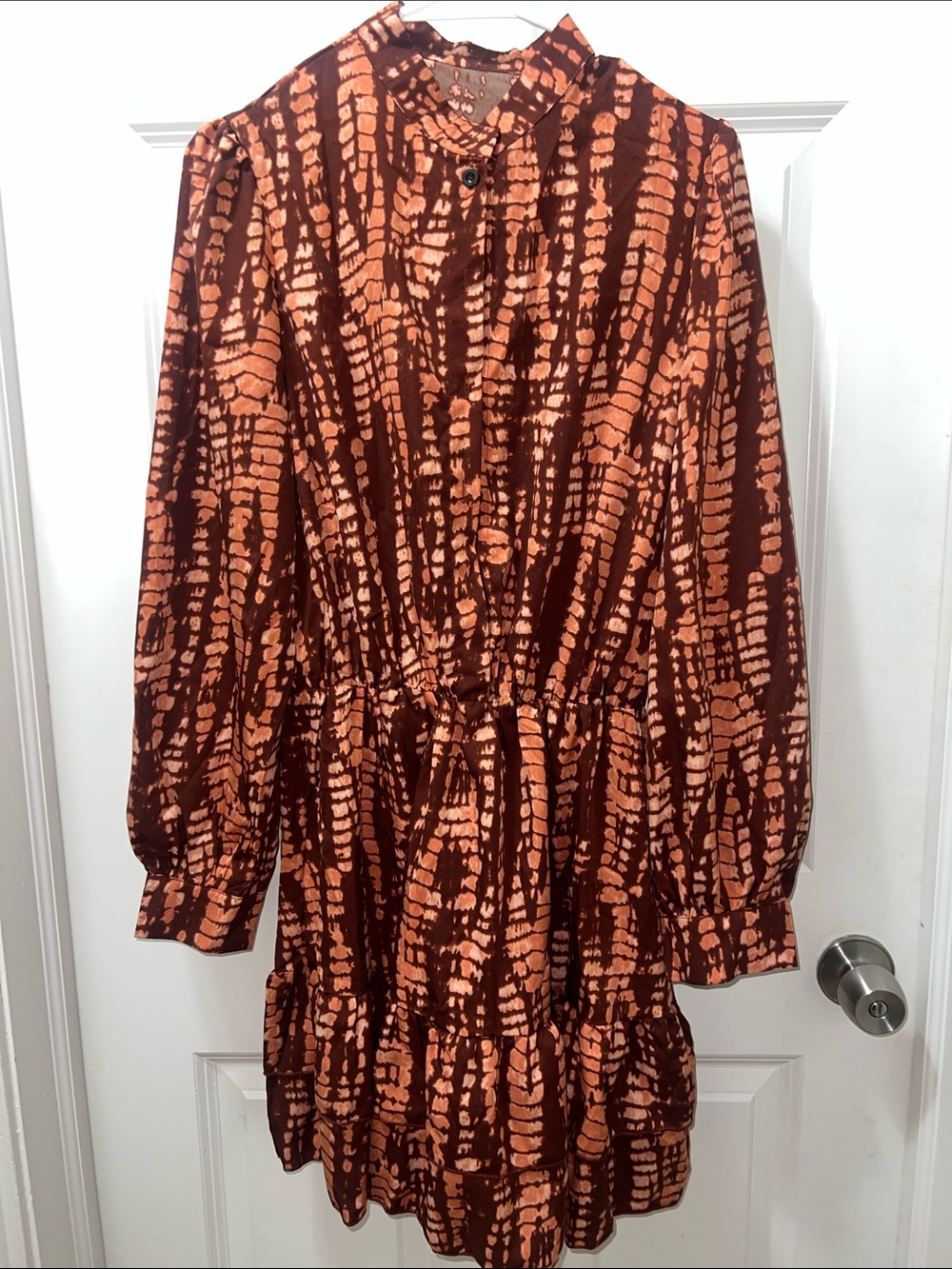 Women's Brown & Peach Patterned Tiered Long-Sleeve Dress